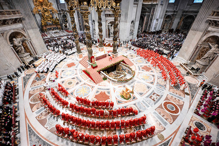 Gottesdienst vor Beginn des Konklaves am 7. Mai 2025 im Petersdom im Vatikan.