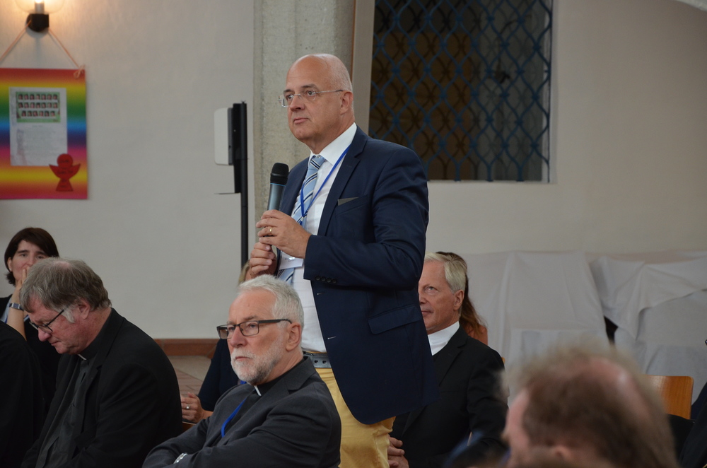 Vorsynodale Beratung der Bischofskonferenz in Mariazell - Blick ins Plenum - Laienratspräsident Wolfgang Mazal / Kathpress/Paul Wuthe