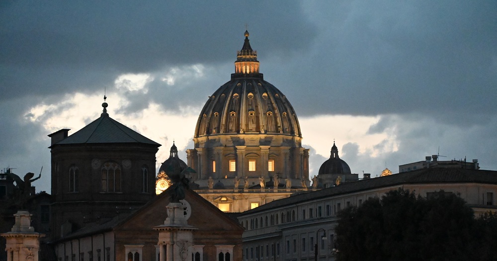 Petersdom in Rom - Blick auf die Kuppel / Kathpress/Paul Wuthe Fragen und Antworten: Wie geht es weiter bis zum 'Habemus Papam'?