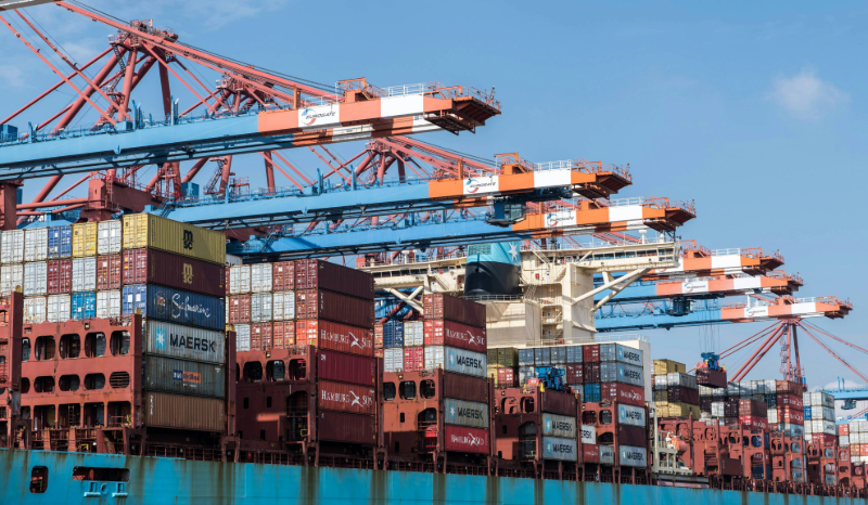 Internationaler Hafen