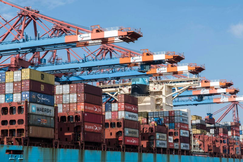 Internationaler Hafen