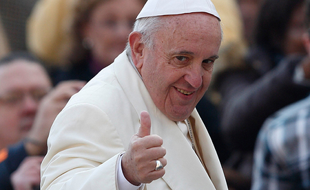 Genesen und voller Tatendrang feiert der Papst Weihnachten